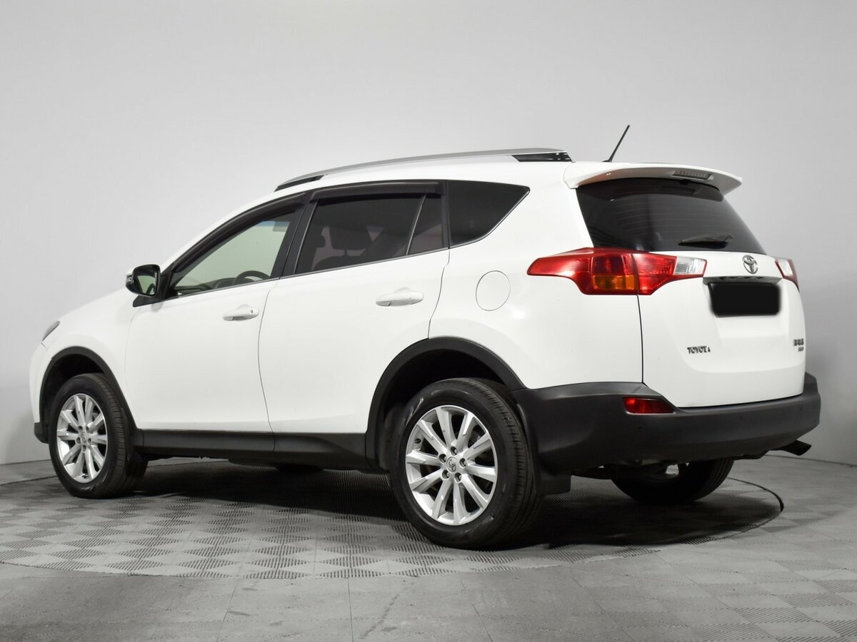 Toyota RAV4 2015 года с пробегом. Фото: #5