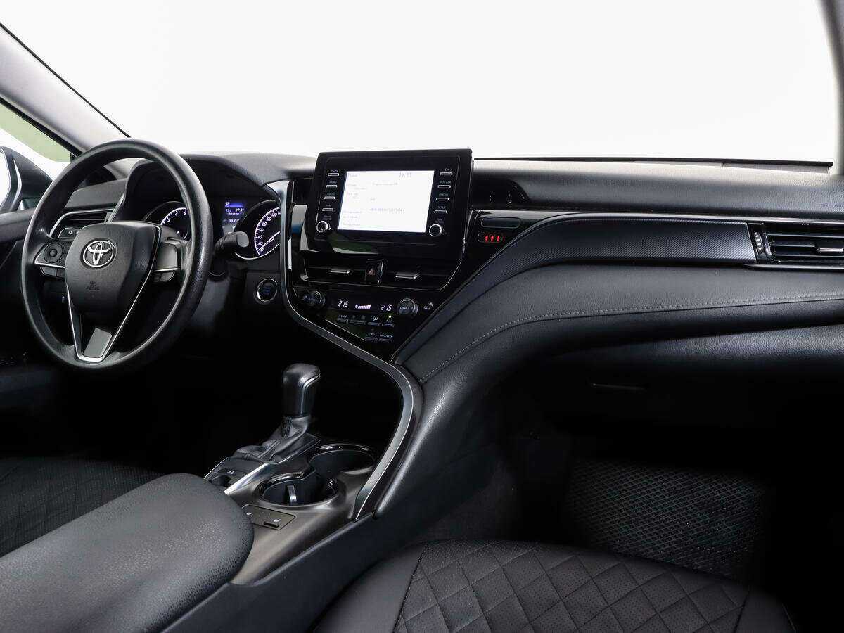 Toyota Camry 2021 года с пробегом. Фото: #6