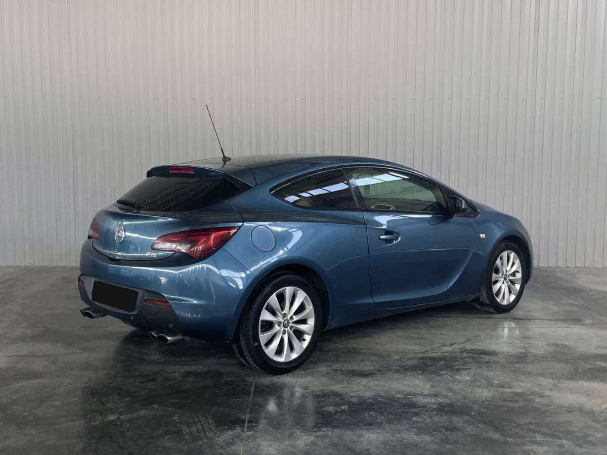 Opel Astra 2014 года с пробегом. Фото: #4