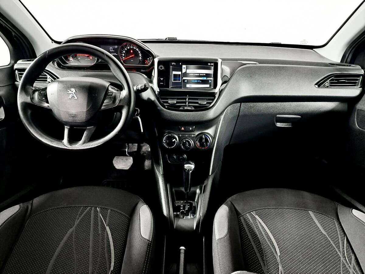 Peugeot 208 2013 года с пробегом. Фото: #11