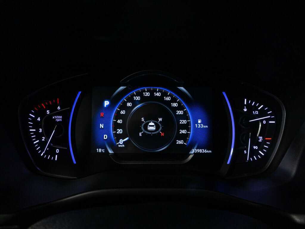 Hyundai Santa Fe 2019 года с пробегом. Фото: #11