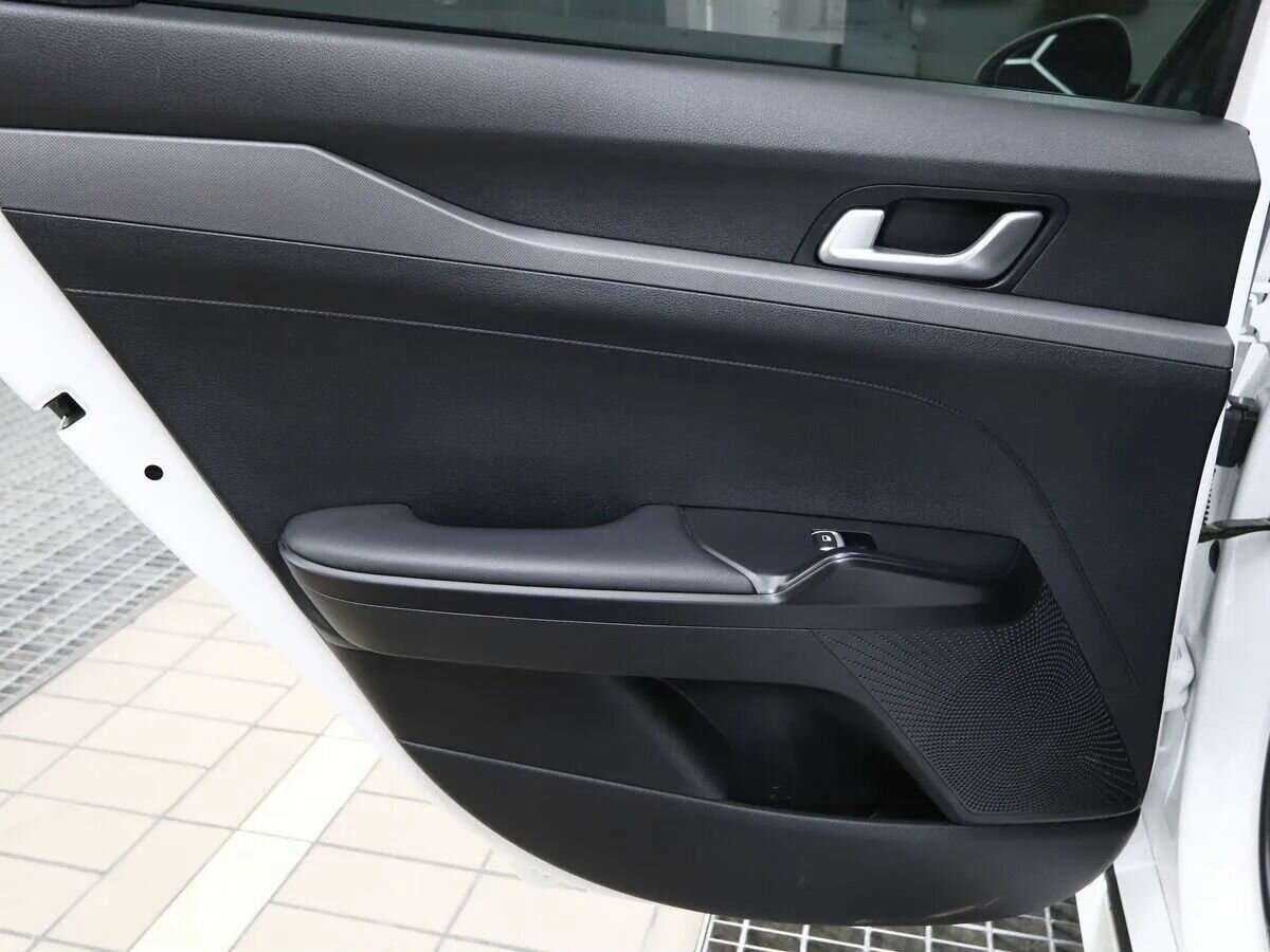 Kia K5 2021 года с пробегом. Фото: #9