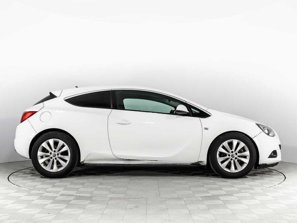 Opel Astra 2012 года с пробегом. Фото: #3