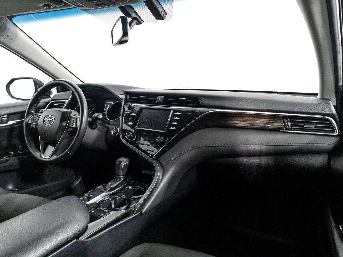 Toyota Camry 2019 года с пробегом. Фото: #8