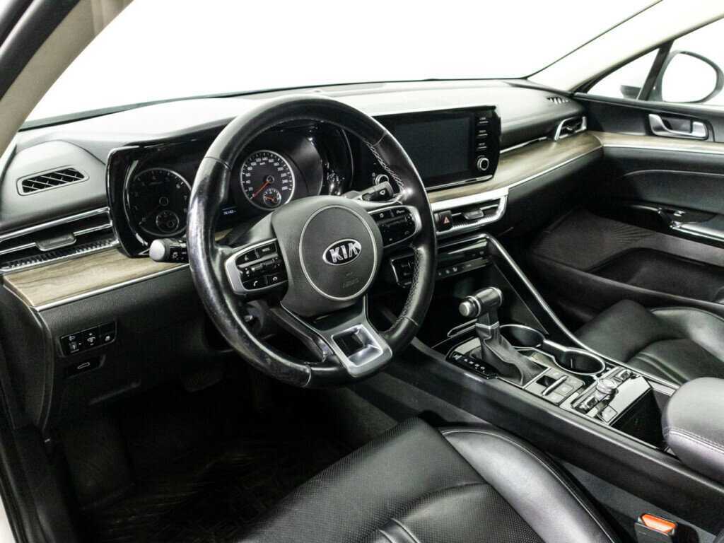 Kia K5 2021 года с пробегом. Фото: #10