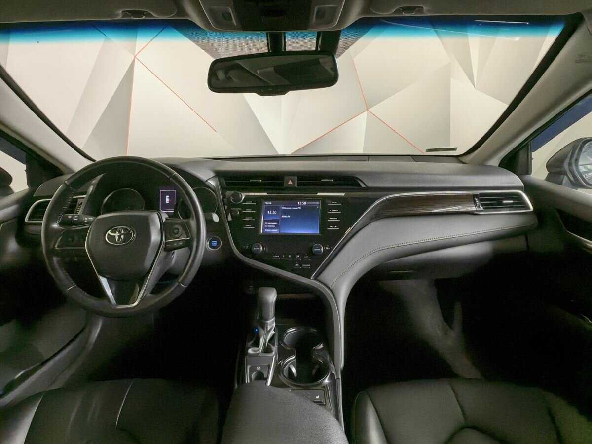 Toyota Camry 2019 года с пробегом. Фото: #9