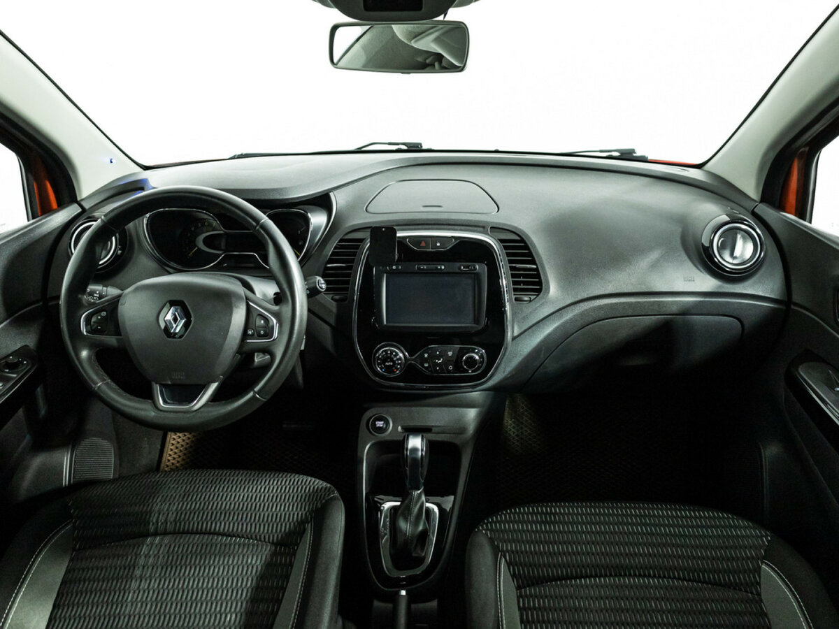 Renault Kaptur 2016 года с пробегом. Фото: #10