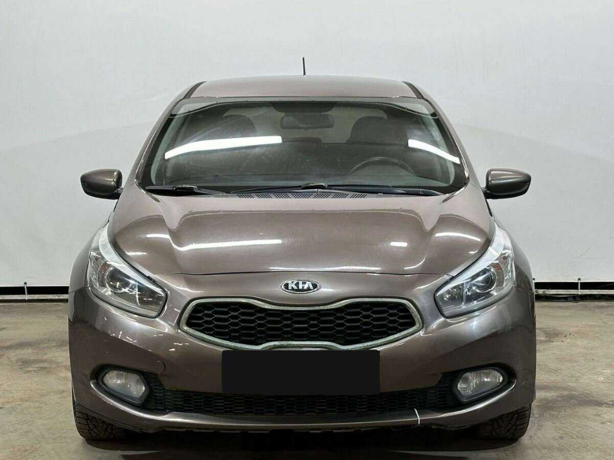 Kia Ceed 2013 года с пробегом. Фото: #1