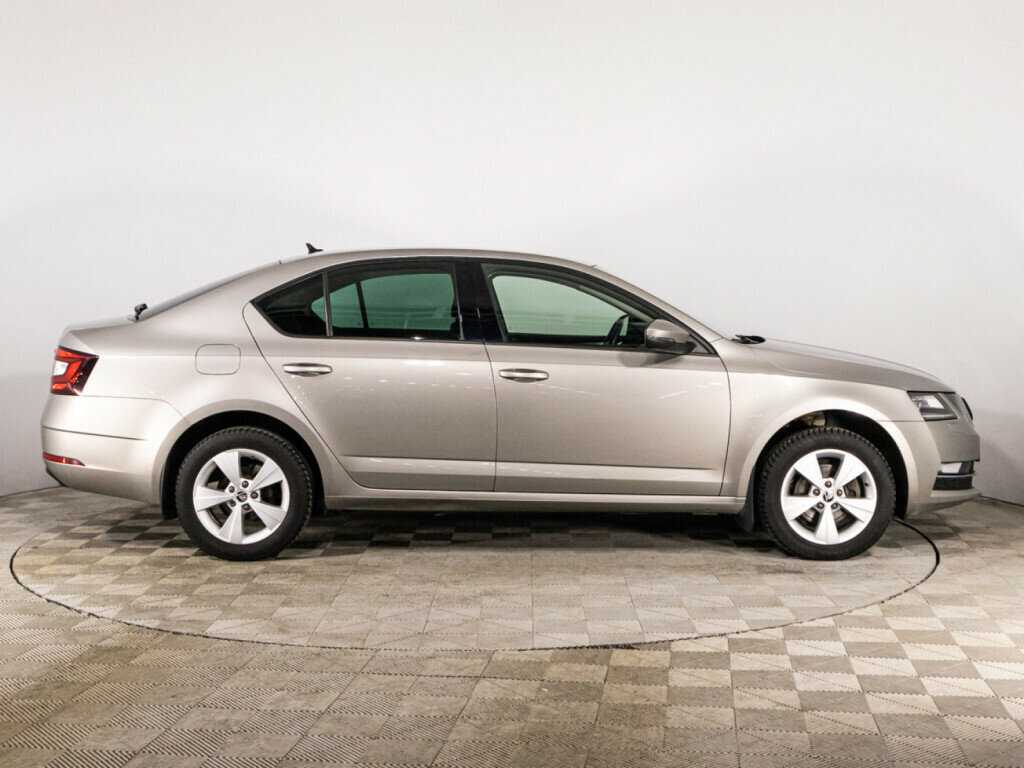 Skoda Octavia 2018 года с пробегом. Фото: #3