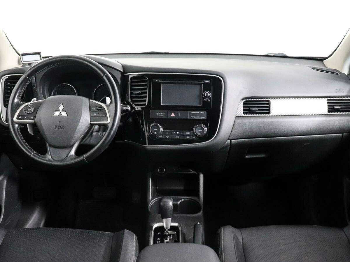 Mitsubishi Outlander 2013 года с пробегом. Фото: #9