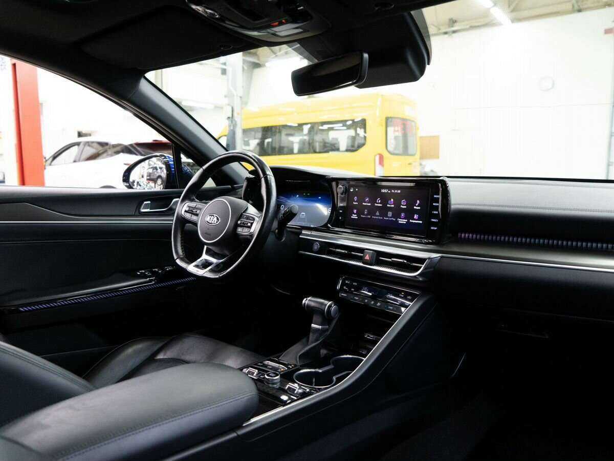 Kia K5 2021 года с пробегом. Фото: #17