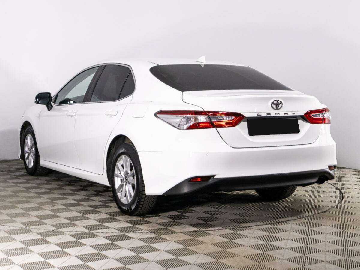 Toyota Camry 2019 года с пробегом. Фото: #6
