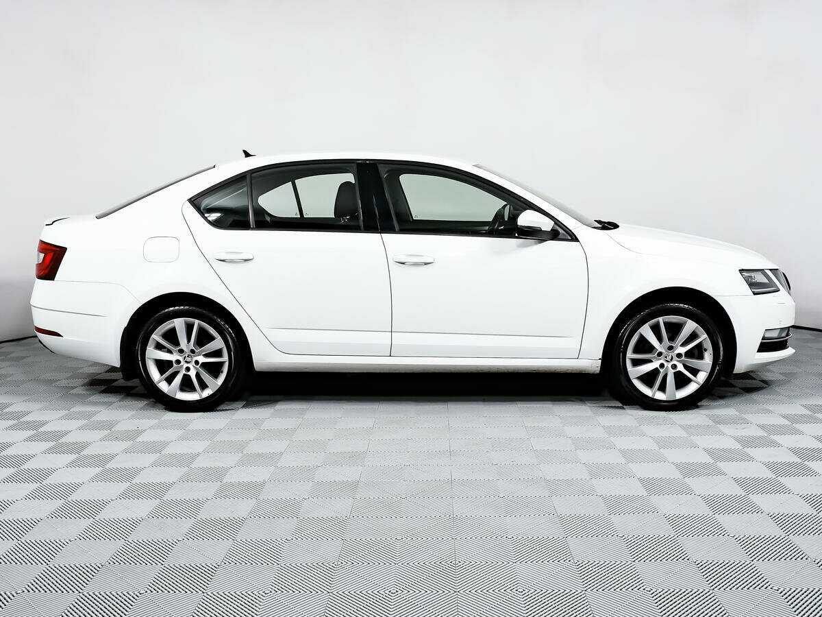 Skoda Octavia 2017 года с пробегом. Фото: #3