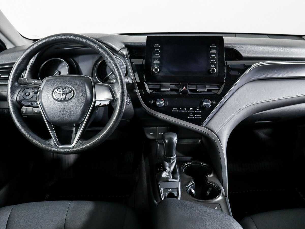 Toyota Camry 2021 года с пробегом. Фото: #8