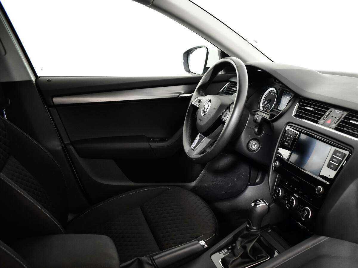Skoda Octavia 2017 года с пробегом. Фото: #5