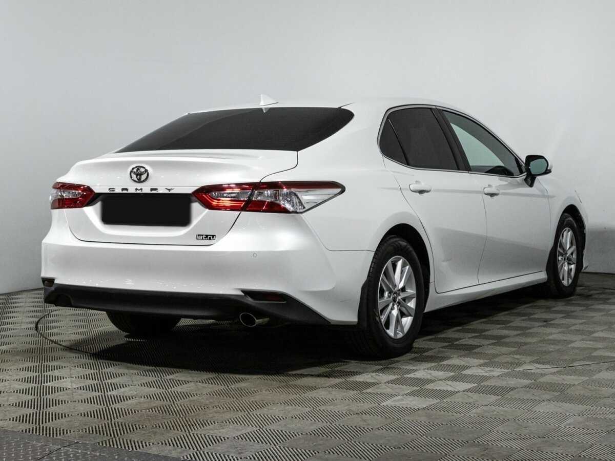 Toyota Camry 2018 года с пробегом. Фото: #3