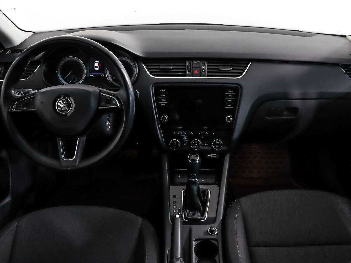 Skoda Octavia 2018 года с пробегом. Фото: #11