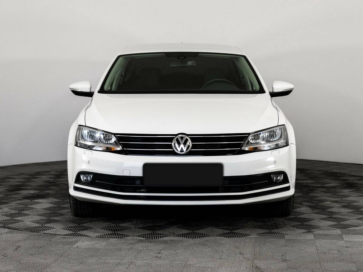 Volkswagen Jetta 2015 года с пробегом. Фото: #1