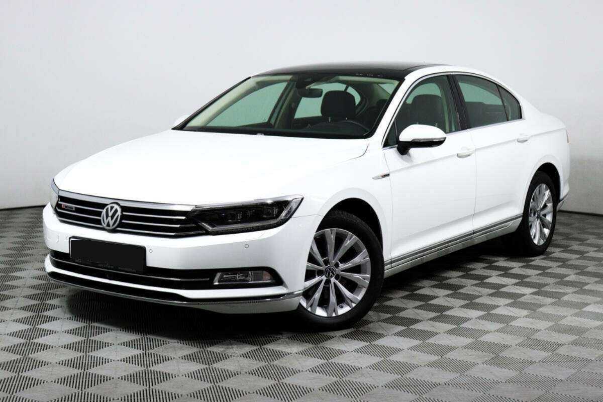 Volkswagen Passat 2018 года с пробегом. Фото: #0