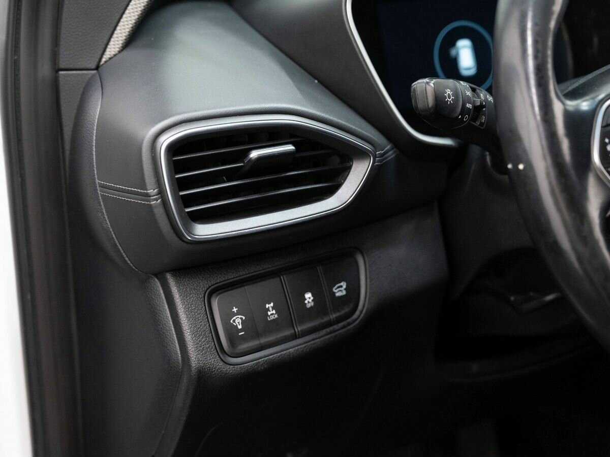 Hyundai Santa Fe 2019 года с пробегом. Фото: #18