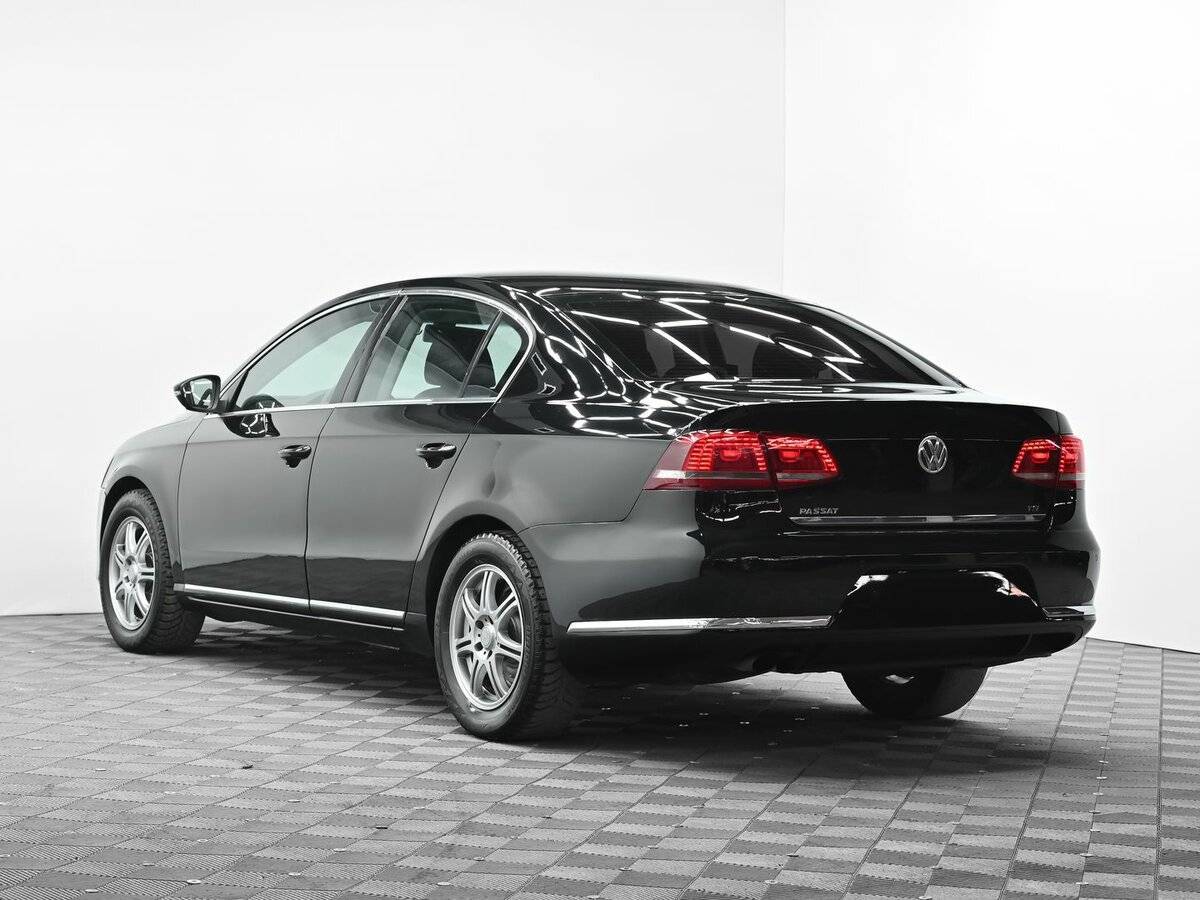 Volkswagen Passat 2012 года с пробегом. Фото: #2