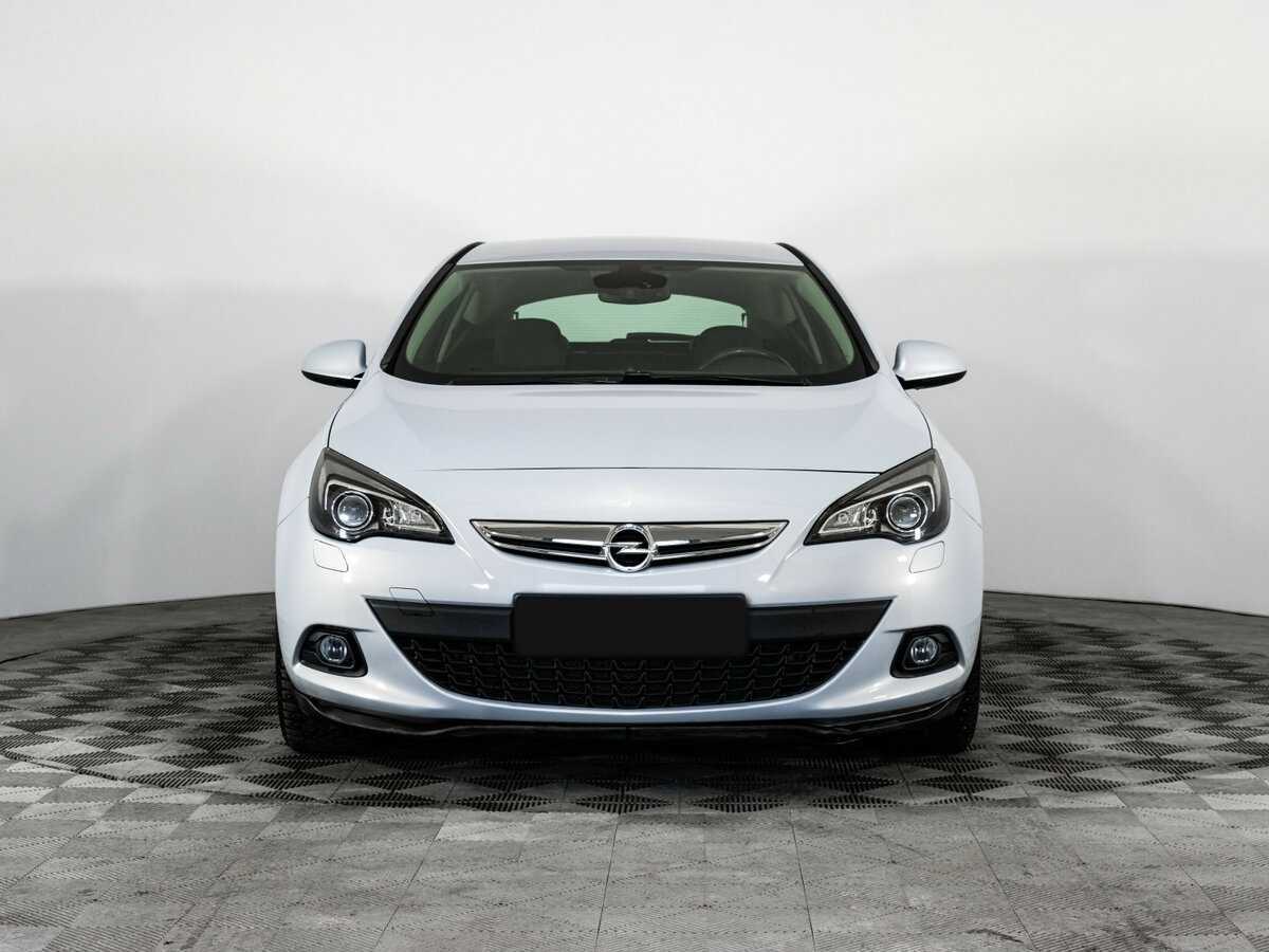 Opel Astra 2012 года с пробегом. Фото: #1
