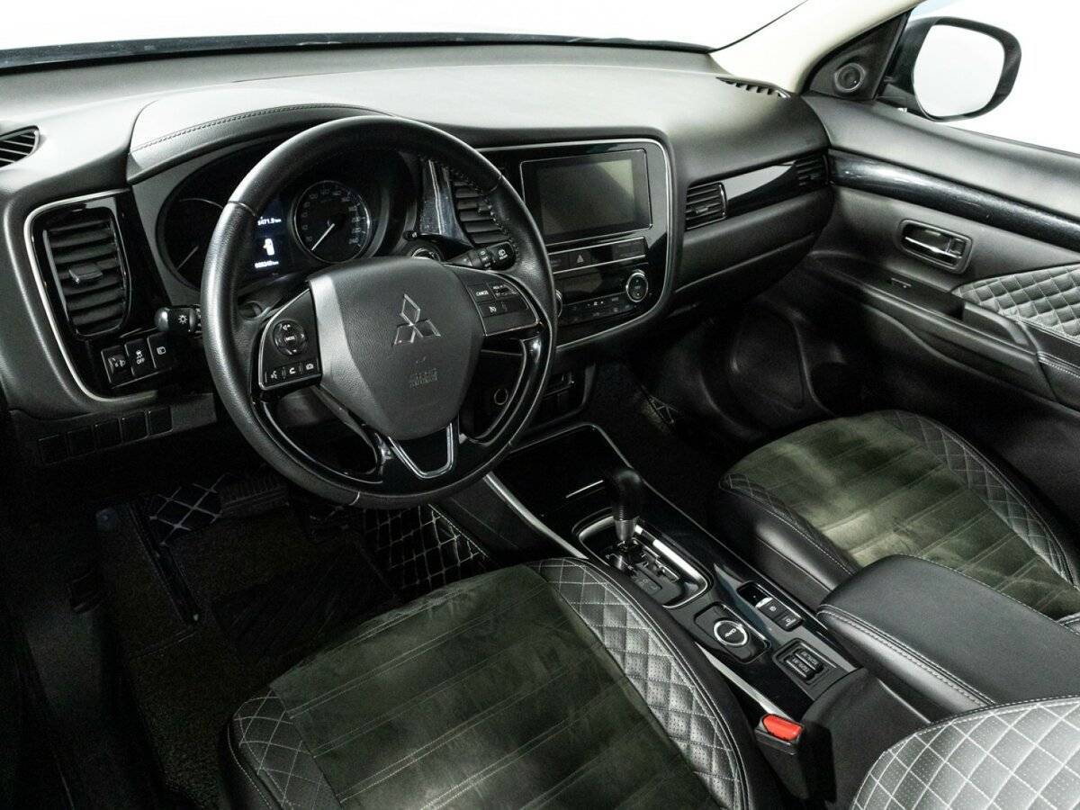 Mitsubishi Outlander 2019 года с пробегом. Фото: #10