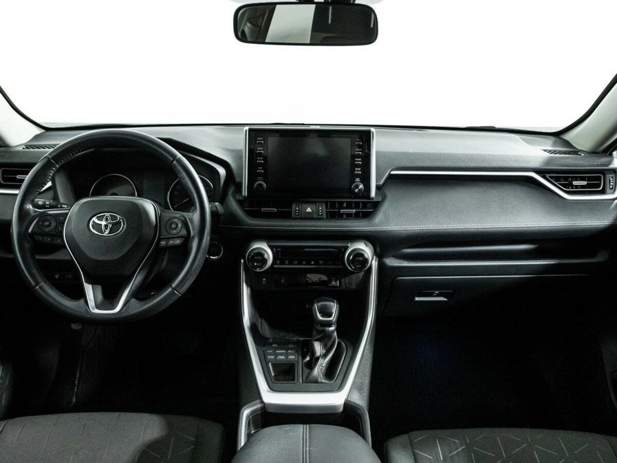 Toyota RAV4 2020 года с пробегом. Фото: #12