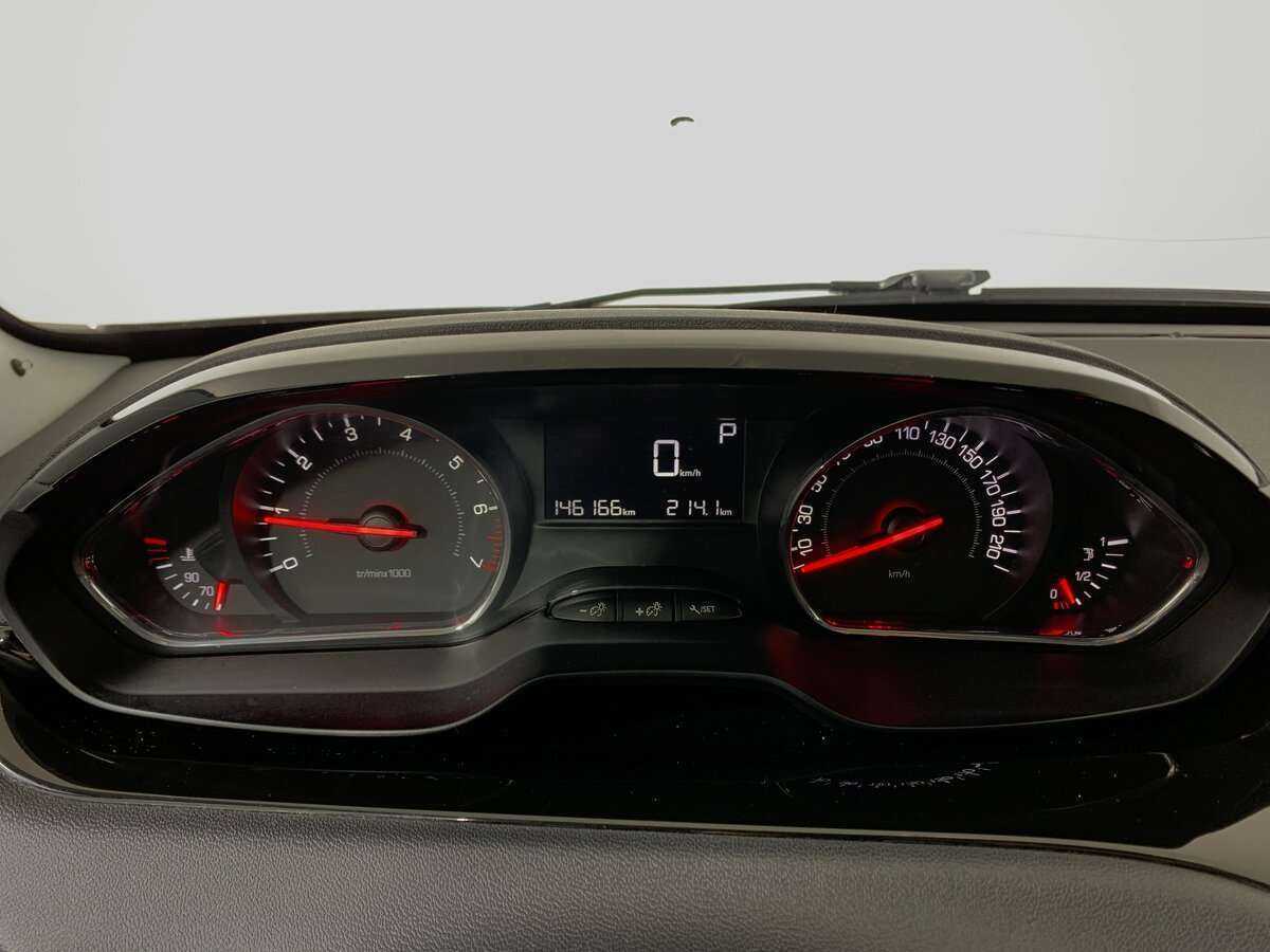 Peugeot 208 2013 года с пробегом. Фото: #11