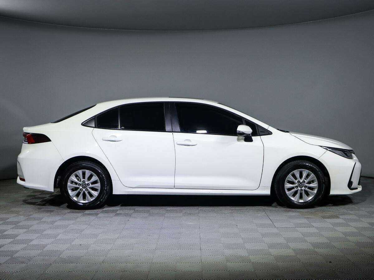 Toyota Corolla 2022 года с пробегом. Фото: #3