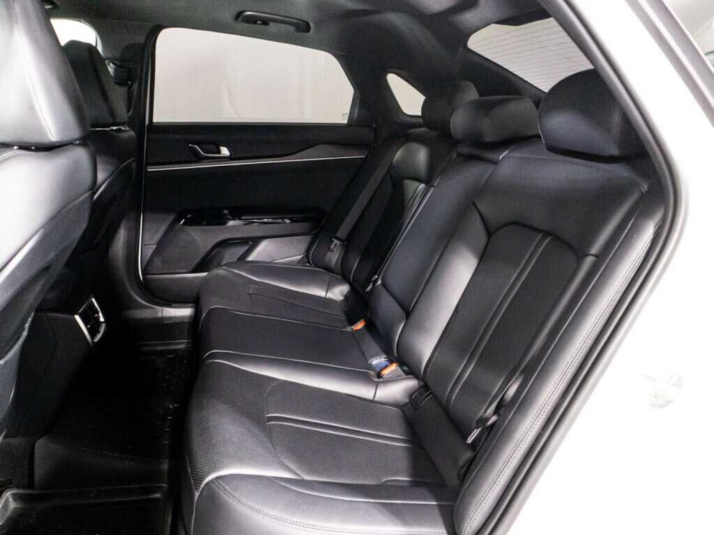 Kia K5 2021 года с пробегом. Фото: #10