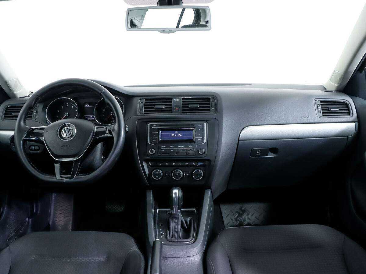 Volkswagen Jetta 2015 года с пробегом. Фото: #9