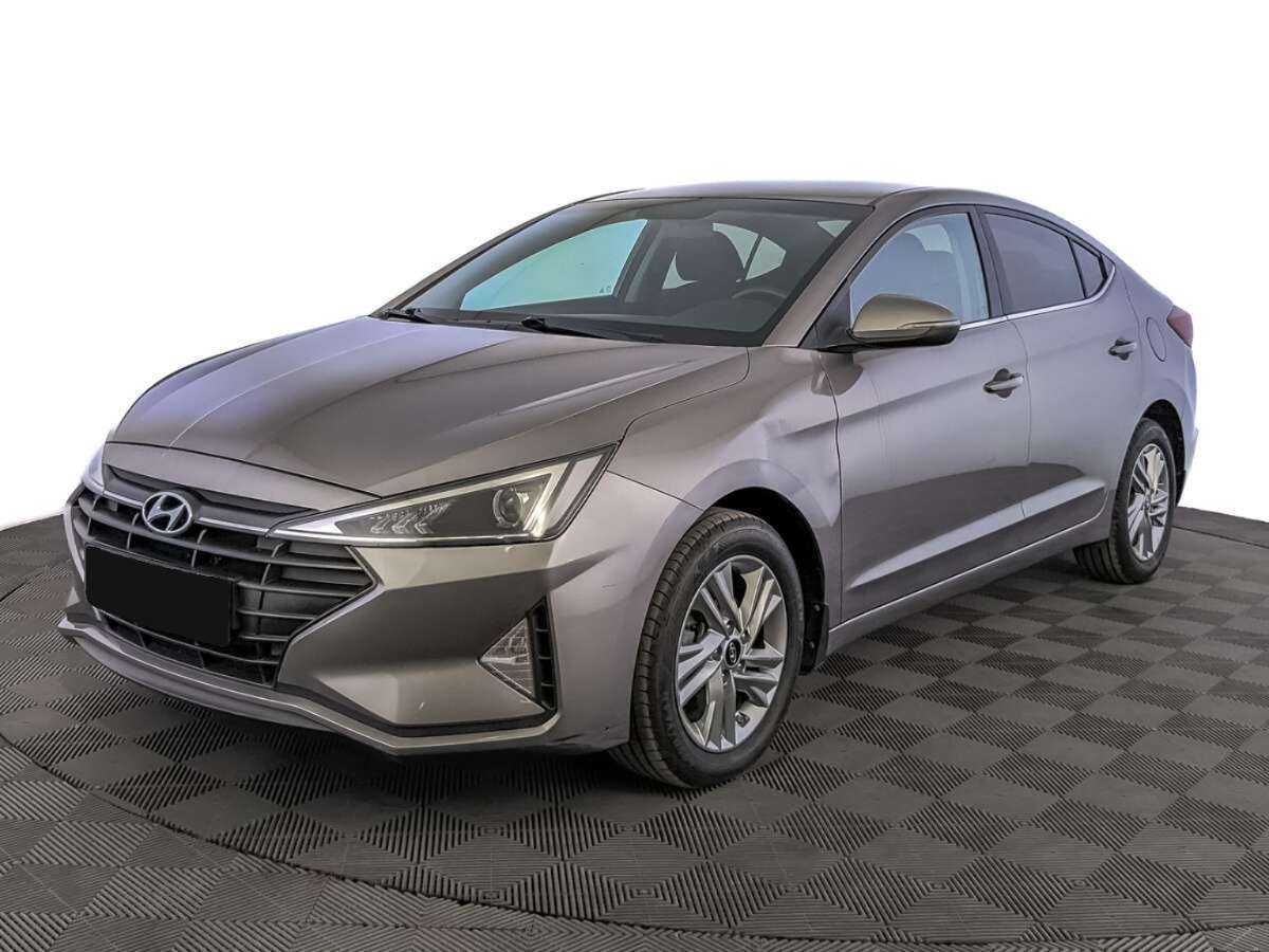 Hyundai Elantra 2019 года с пробегом. Посмотреть фото