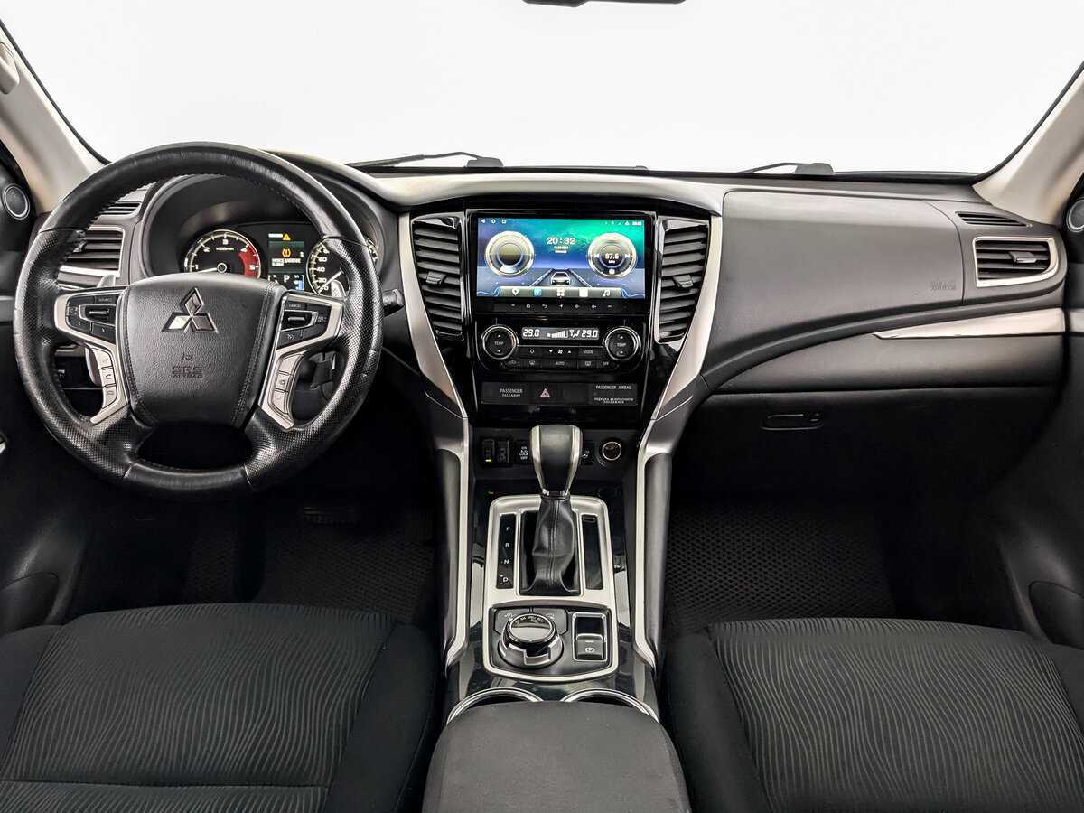 Mitsubishi Pajero Sport 2019 года с пробегом. Фото: #11
