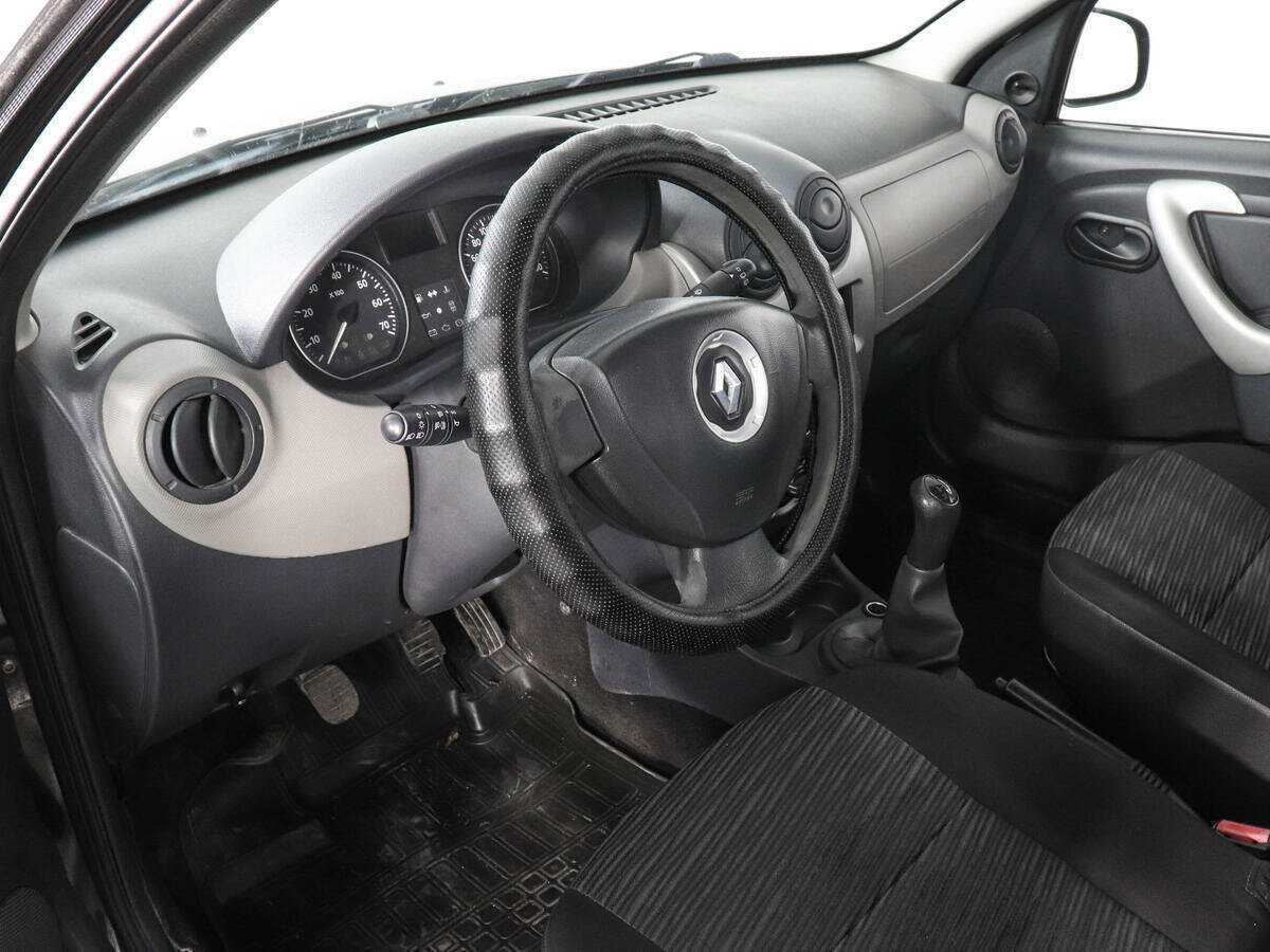 Renault Sandero 2012 года с пробегом. Фото: #4
