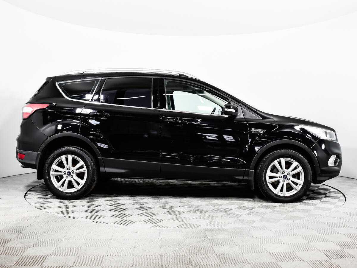 Ford Kuga 2018 года с пробегом. Фото: #3