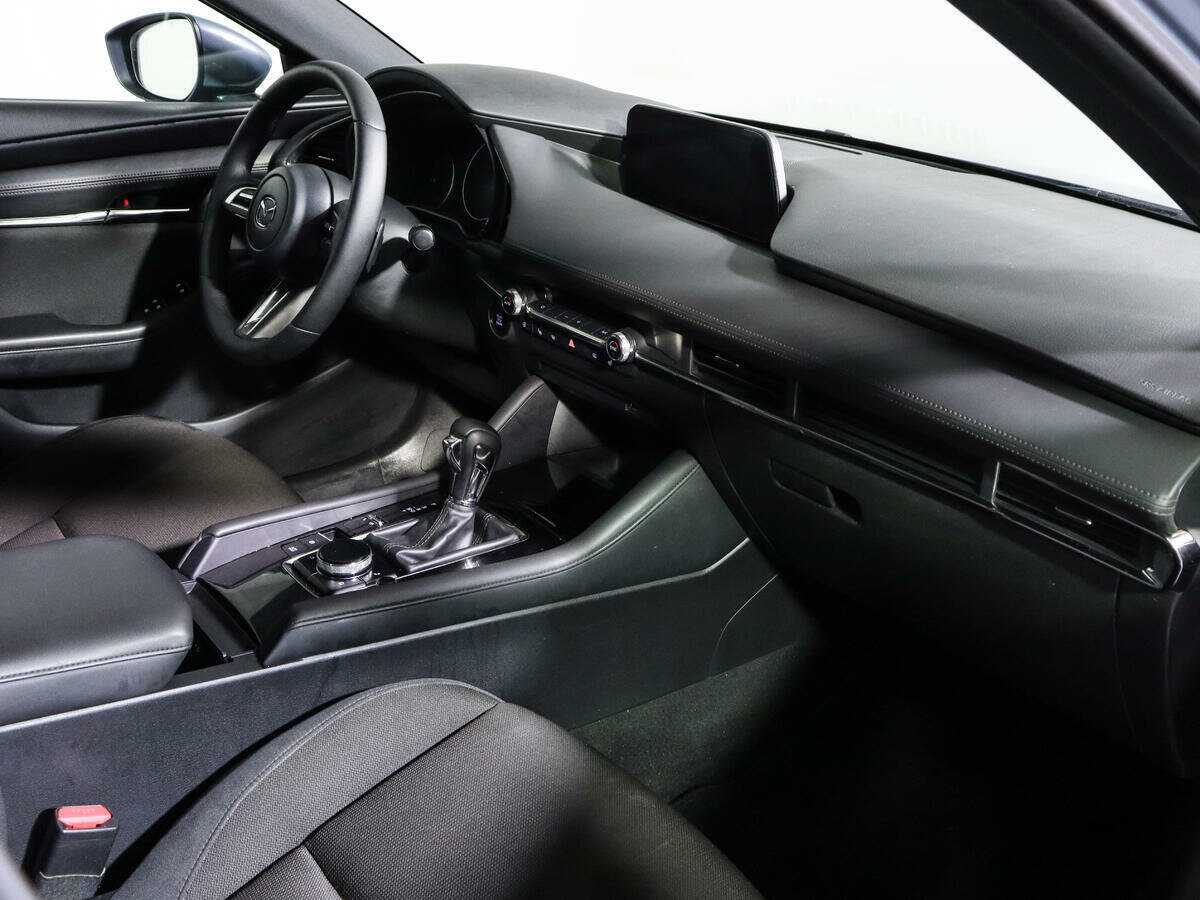 Mazda 3 2019 года с пробегом. Фото: #8