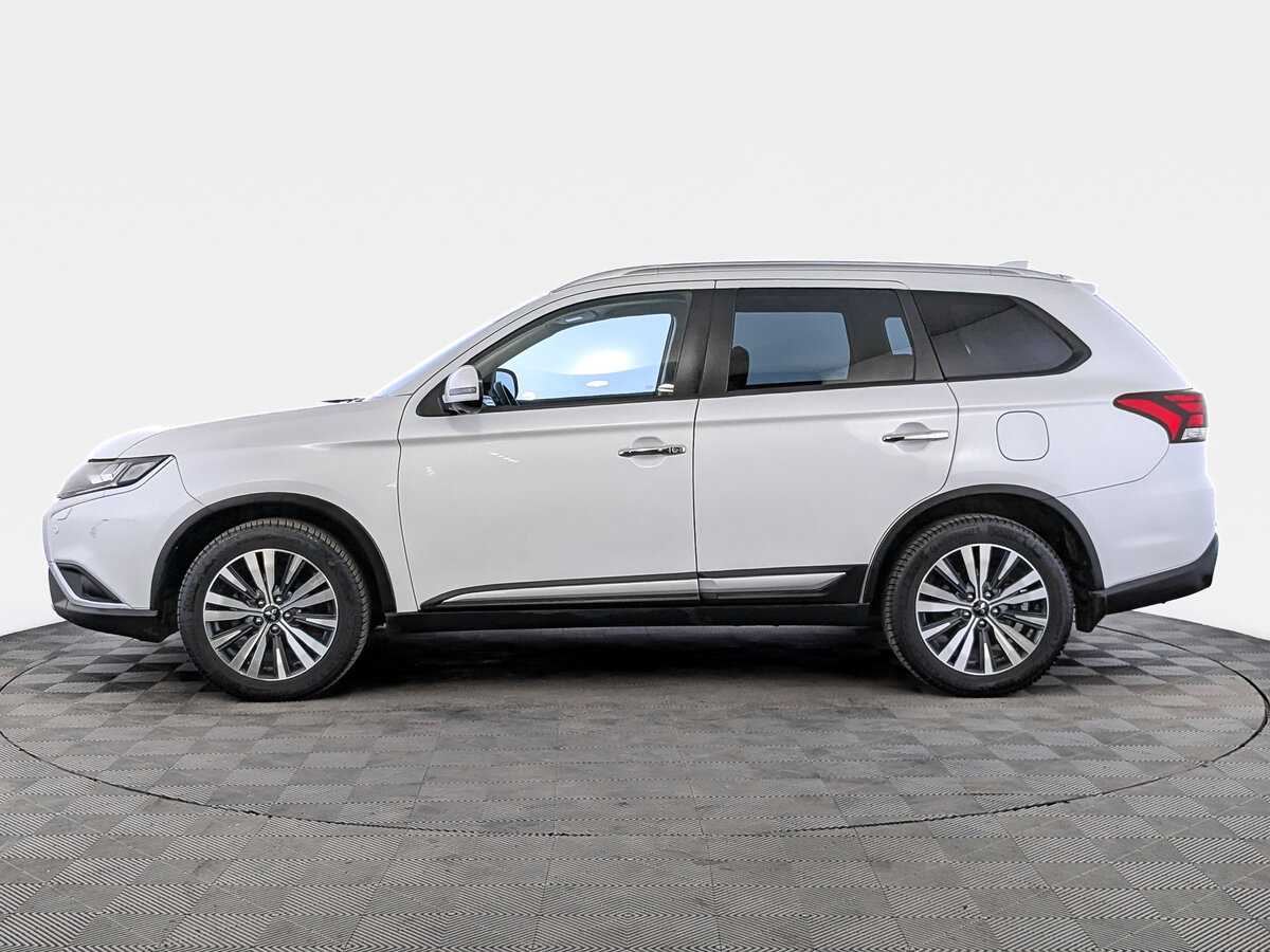 Mitsubishi Outlander 2021 года с пробегом. Фото: #7