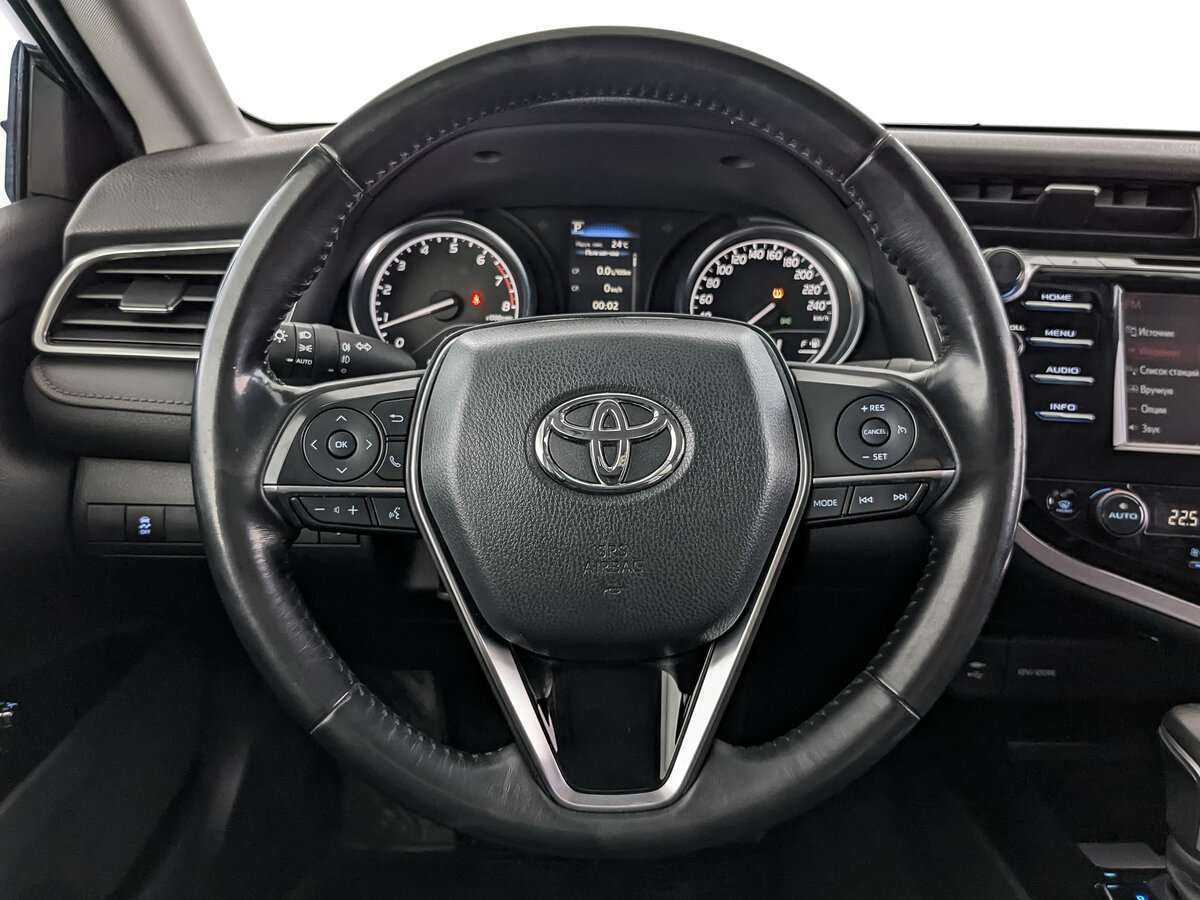 Toyota Camry 2019 года с пробегом. Фото: #14