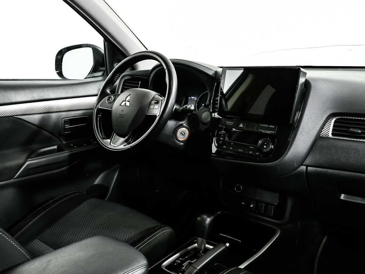Mitsubishi Outlander 2018 года с пробегом. Фото: #8