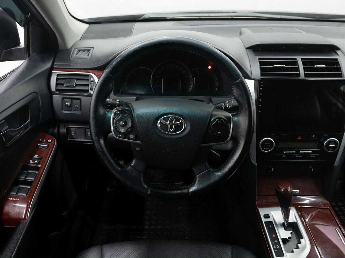 Toyota Camry 2012 года с пробегом. Фото: #14