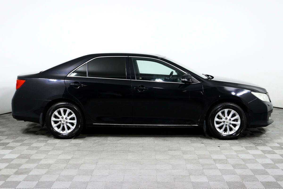 Toyota Camry 2012 года с пробегом. Фото: #3