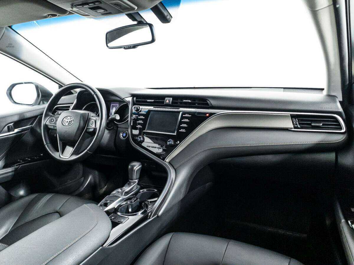 Toyota Camry 2019 года с пробегом. Фото: #8