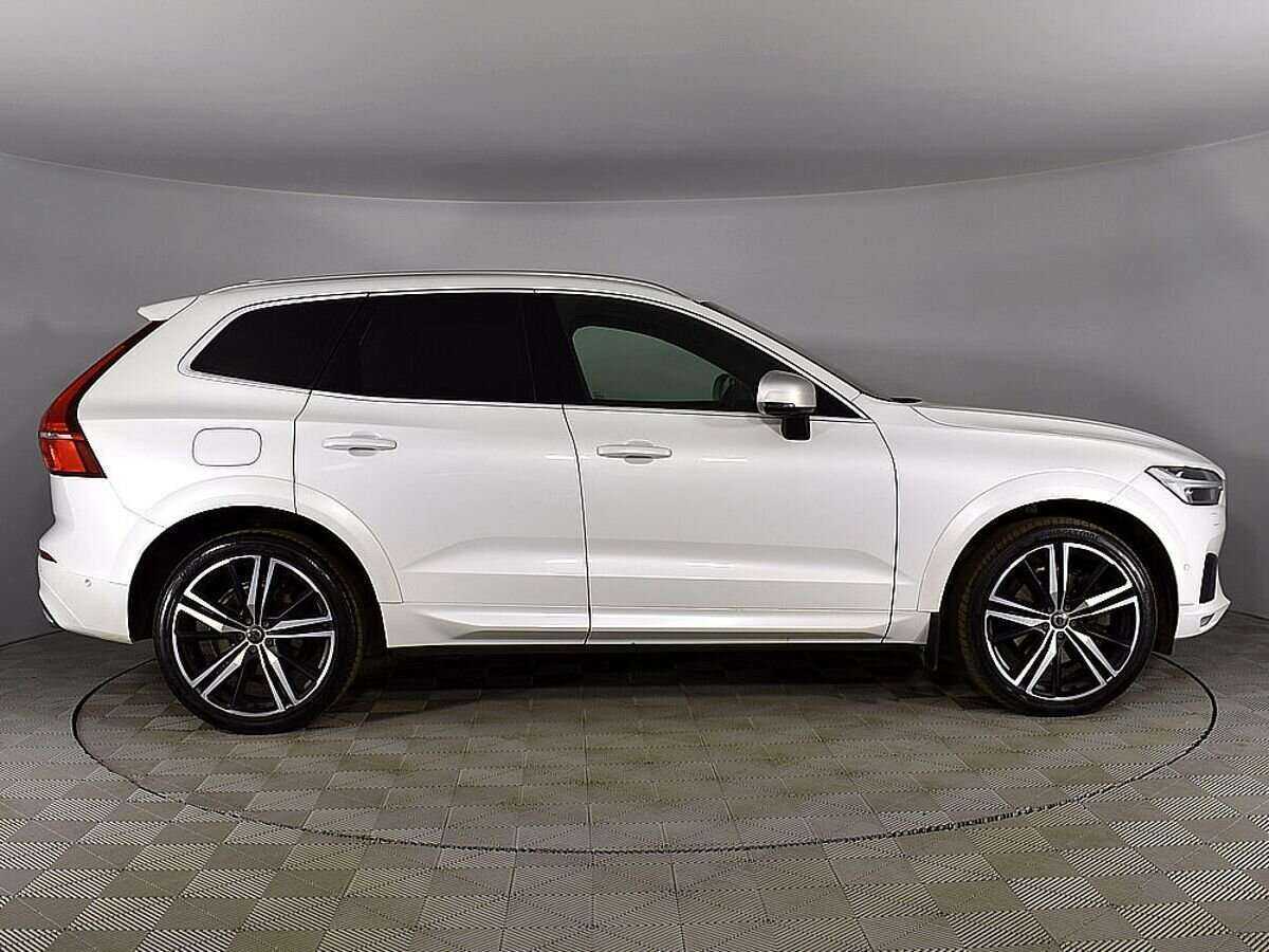 Volvo XC60 2018 года с пробегом. Фото: #4