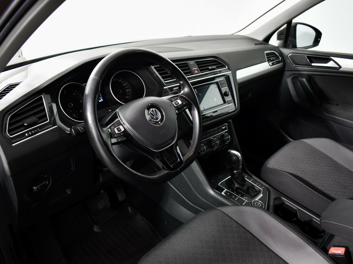 Volkswagen Tiguan 2018 года с пробегом. Фото: #8