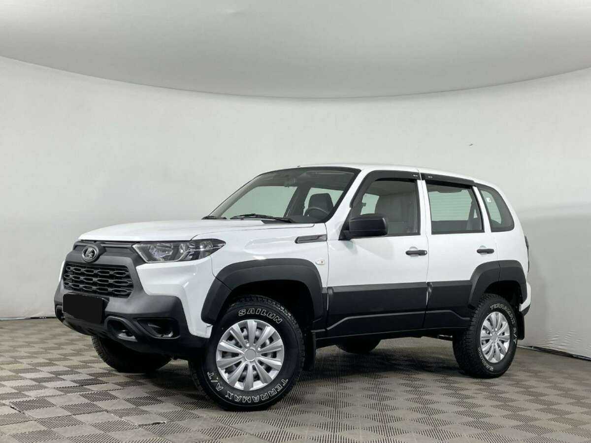 Lada (ВАЗ) Niva 2023 года с пробегом. Посмотреть фото