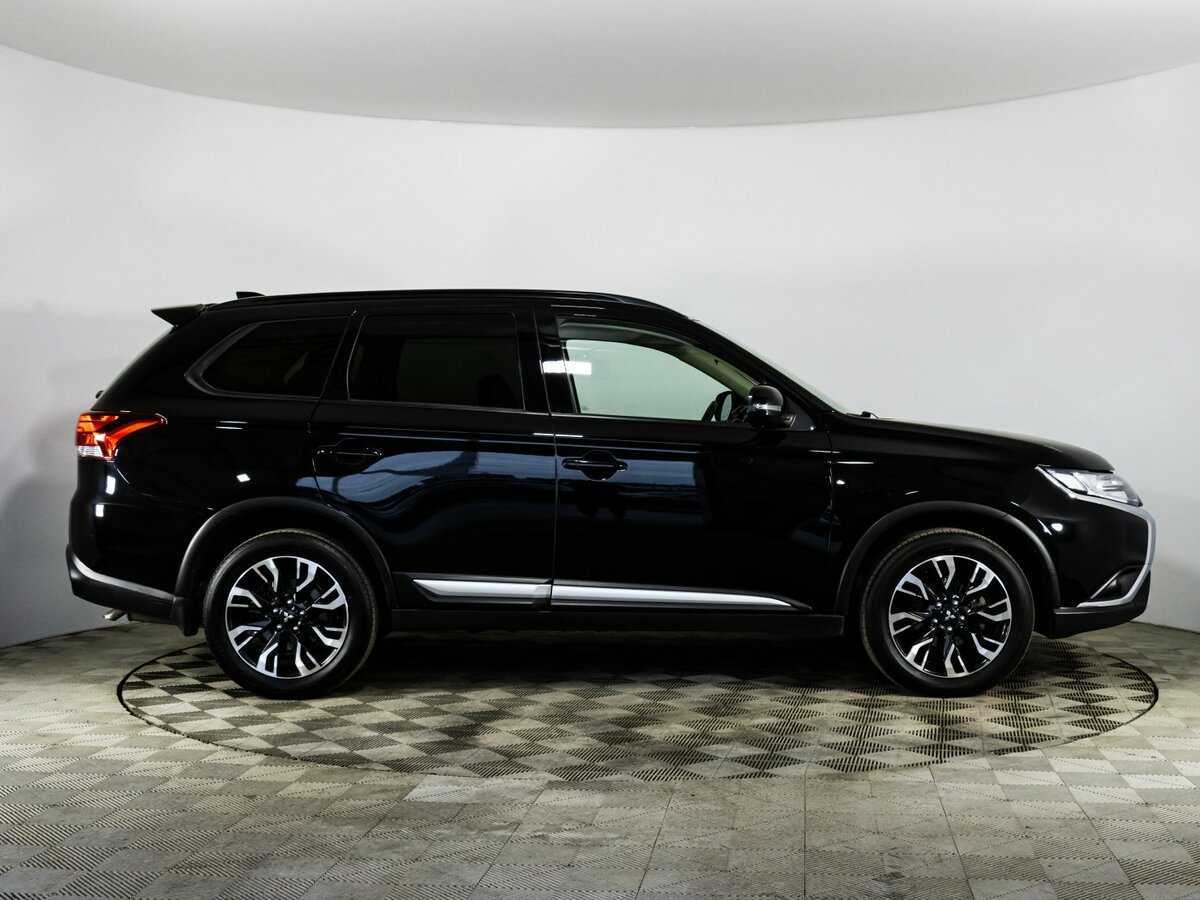 Mitsubishi Outlander 2021 года с пробегом. Фото: #3