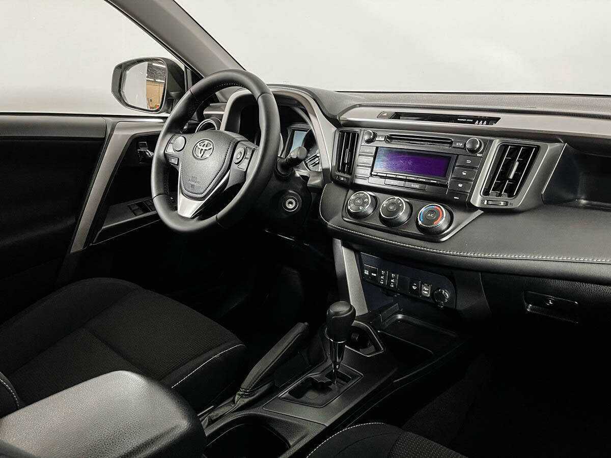 Toyota RAV4 2016 года с пробегом. Фото: #6