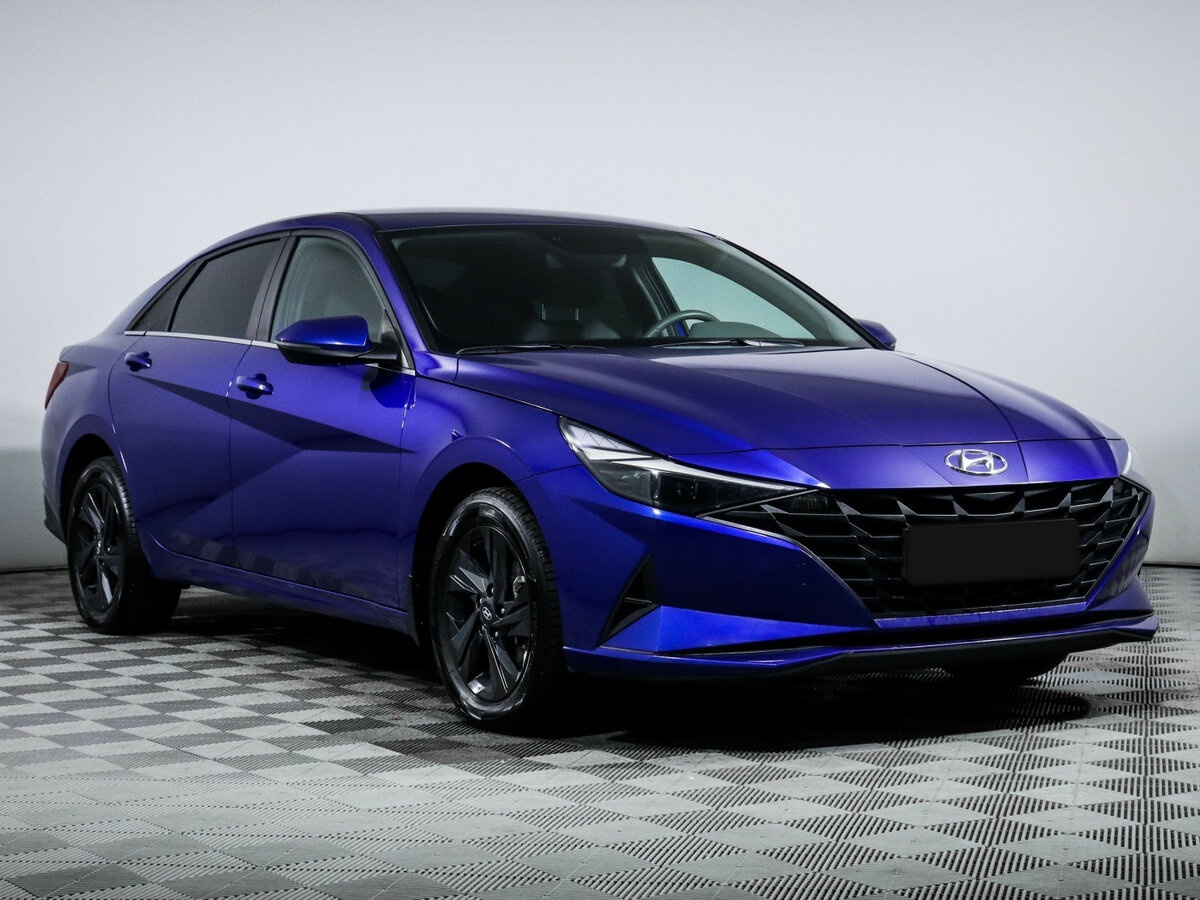 Hyundai Elantra 2021 года с пробегом. Фото: #2