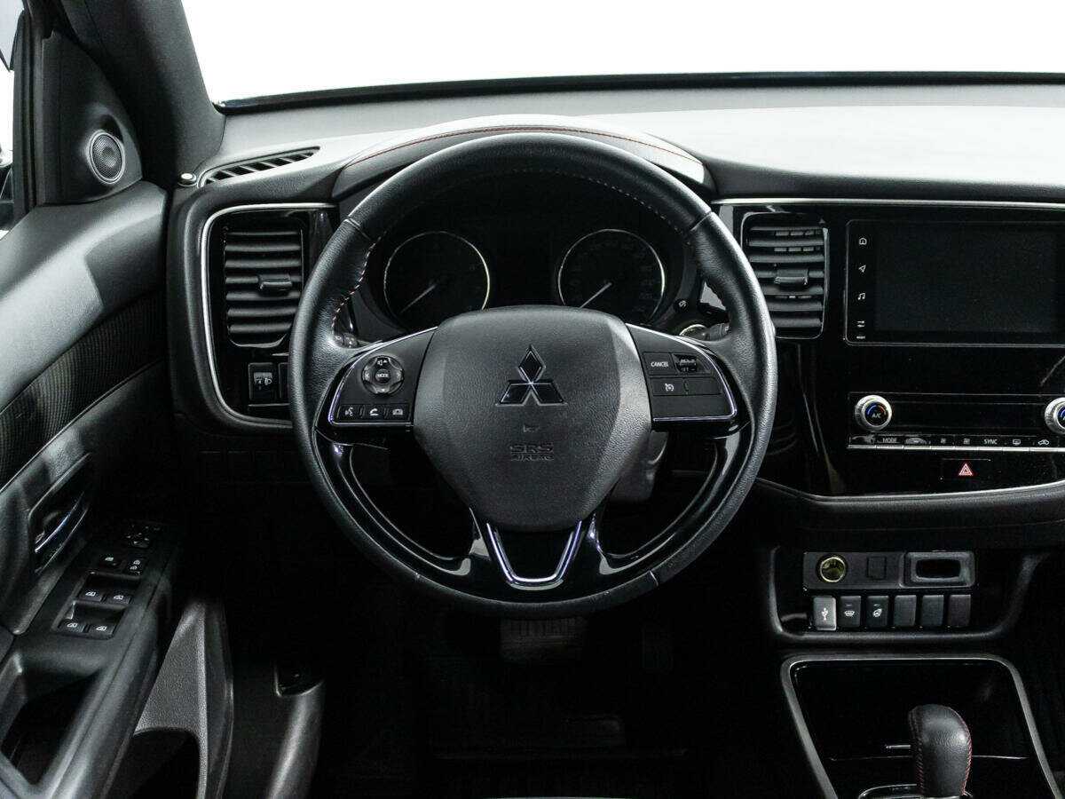 Mitsubishi Outlander 2021 года с пробегом. Фото: #19